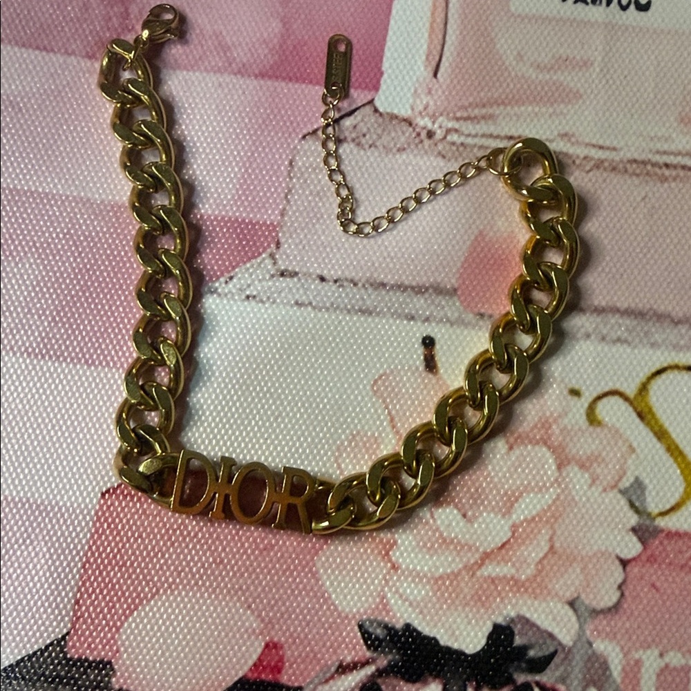 Used 18k stainless steel Gold-Tone Chain Bracelet